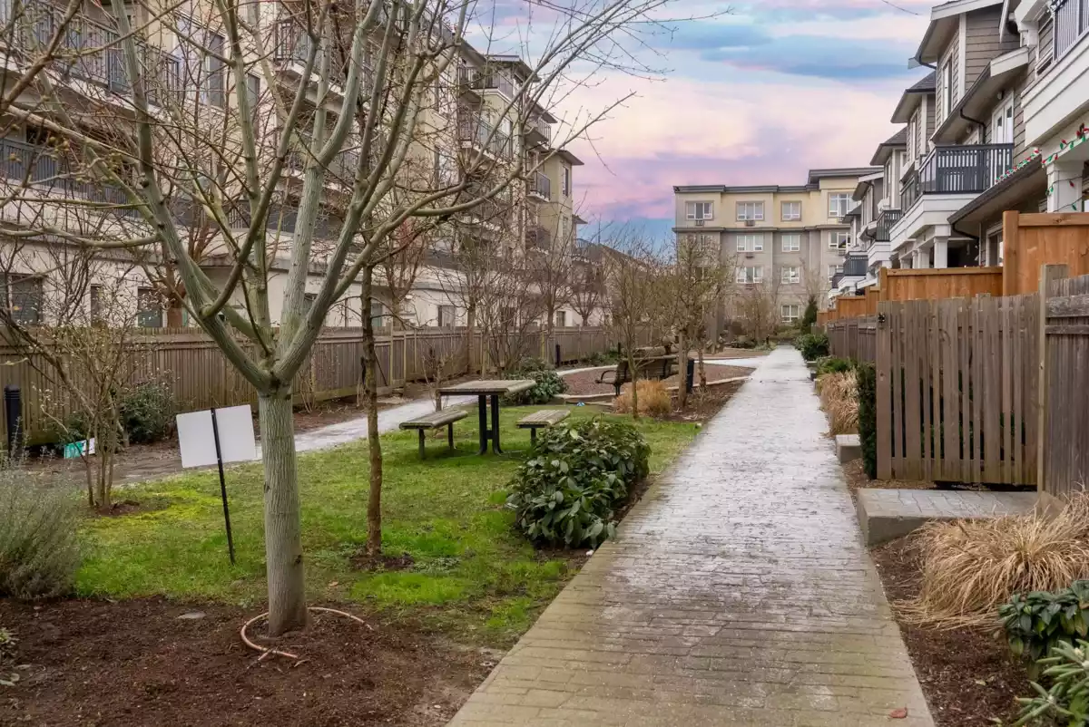 Neighborhood Park Photo Near 83 20487 65 Avenue, Langley, BC