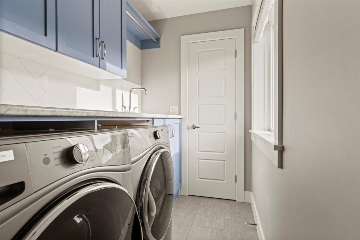 Entry Foyer Photo of 5450 Dolly Varden Lane, Chilliwack, BC