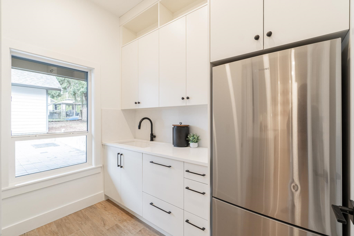 Walk-In Closet Photo of 12018 261 Street, Maple Ridge, BC