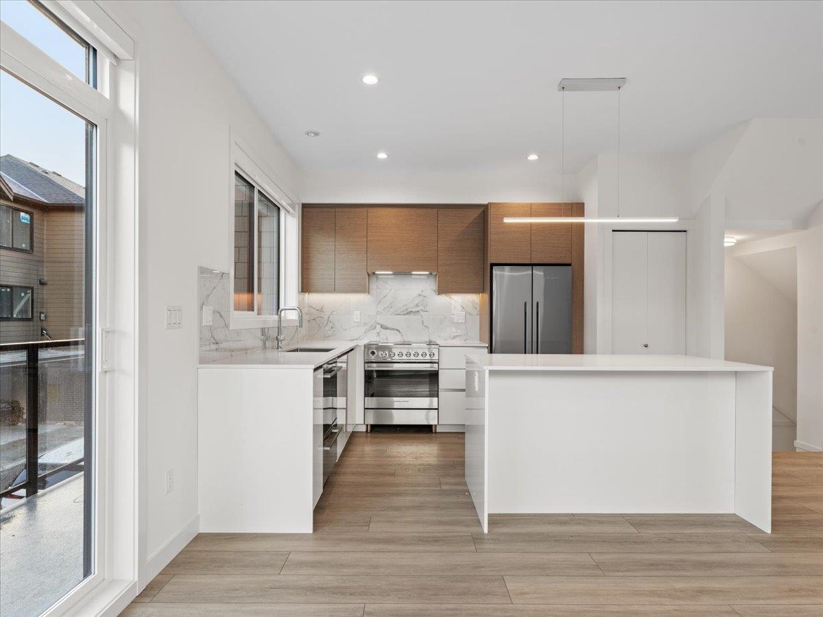 Dining Area Photo of 34 4337 Boundary Road, Richmond, BC