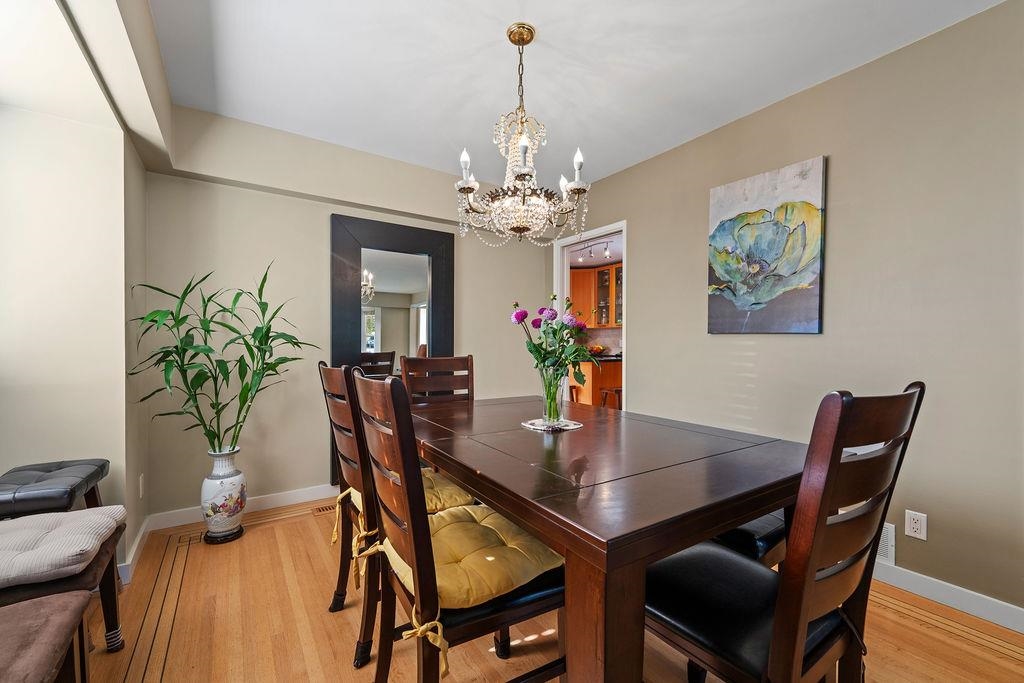 Kitchen Island Photo of 7292 Shawnee Place, Vancouver, BC