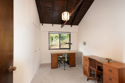 Staircase Photo of 560 Craigmohr Drive, West Vancouver, BC