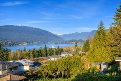 7329 Braeside Drive, Burnaby, BC, Burnaby — Single Family Residence for sale