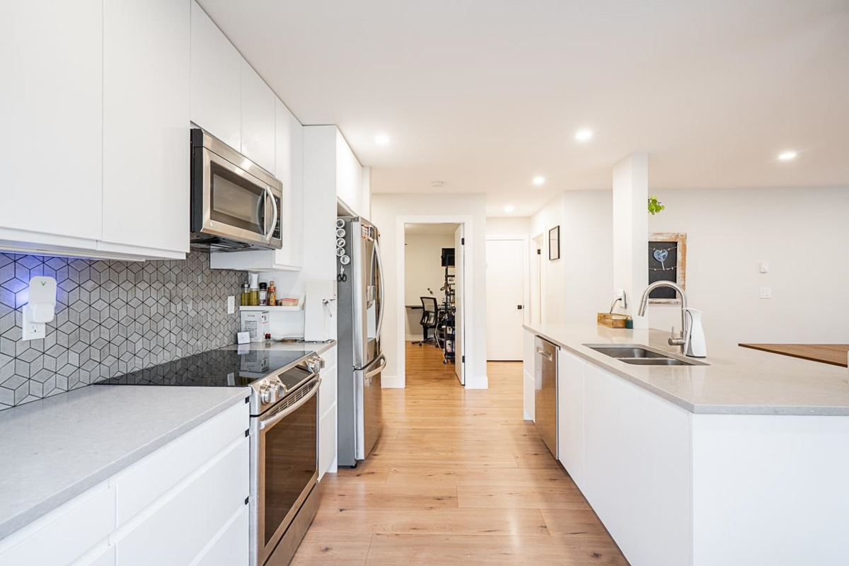 Dining Area Photo of 19 8338 158 Street, Surrey, BC