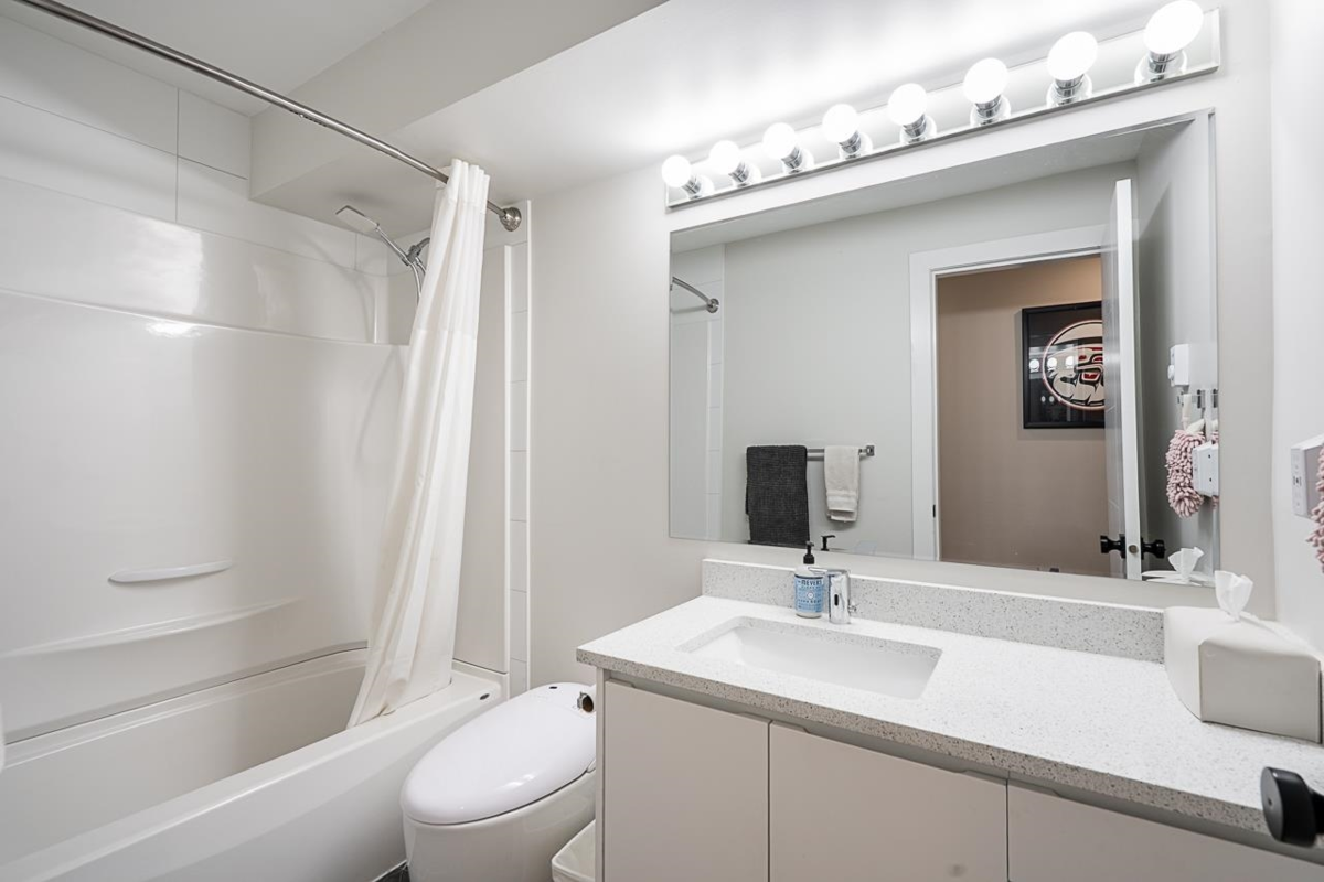 Powder Room Photo of 19 8338 158 Street, Surrey, BC