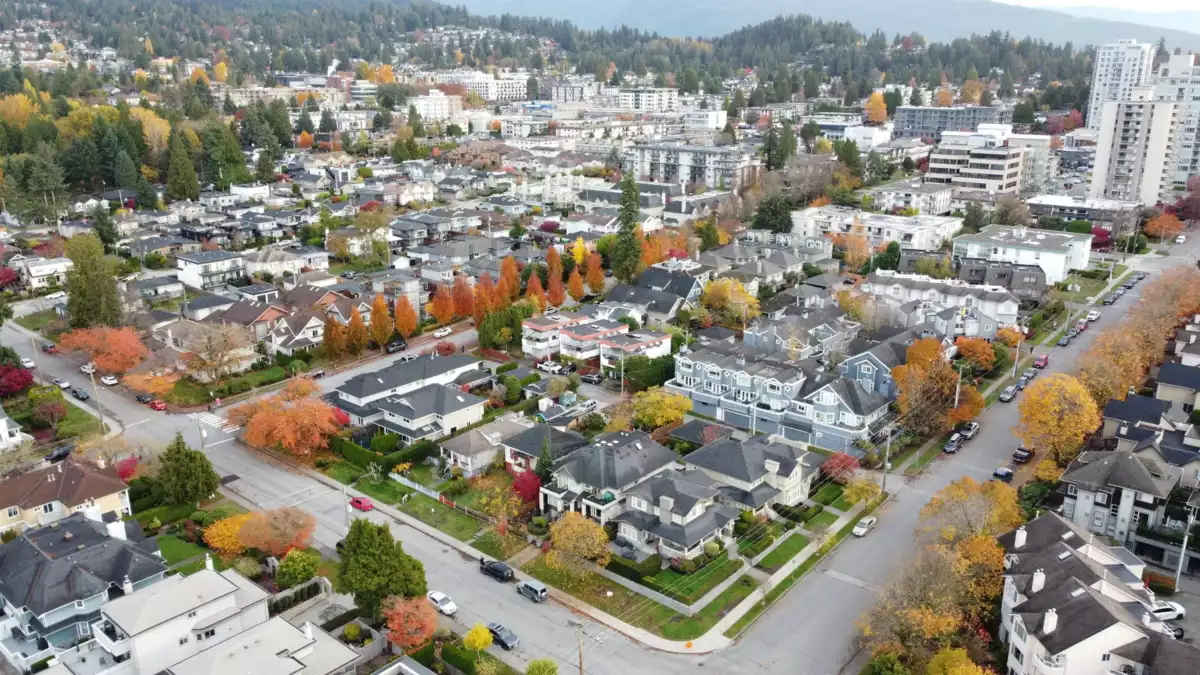 Dining Area Photo of 1632 Mahon Avenue, North Vancouver, BC