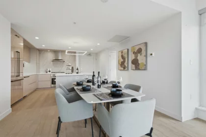 Kitchen Photo of 304 1526 Finlay Street, White Rock, BC