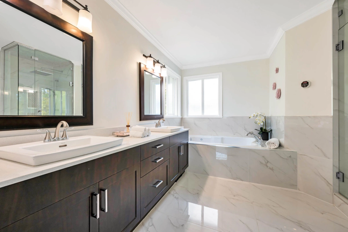 Laundry Room Photo of 6185 167a Street, Surrey, BC