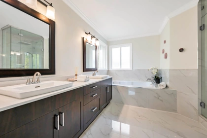 Laundry Room Photo of 6185 167a Street, Surrey, BC