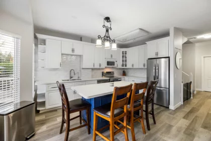 Kitchen Island Photo of 4 20750 Telegraph Trail, Langley, BC
