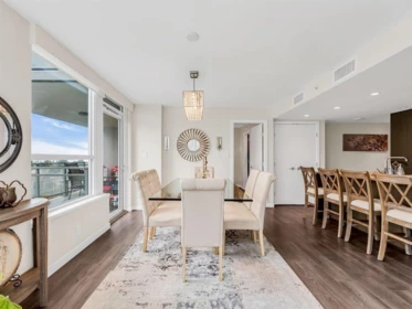 602 112 E 13th Street, North Vancouver, BC