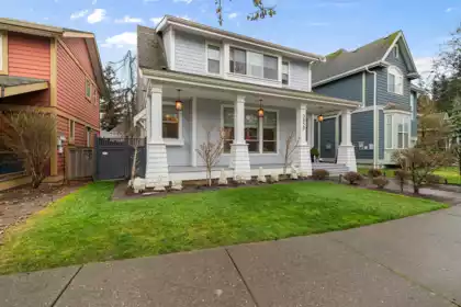 5850 Cowichan Street, Chilliwack, BC, Garrison Crossing — 4 bed single family residence for sale