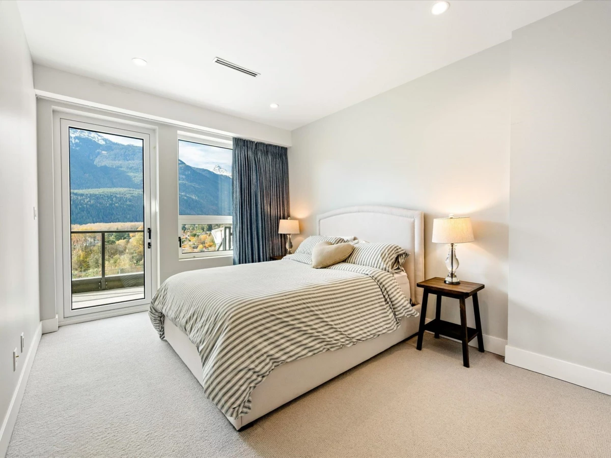 Front Yard Photo of 41337 Horizon Drive, Squamish, BC