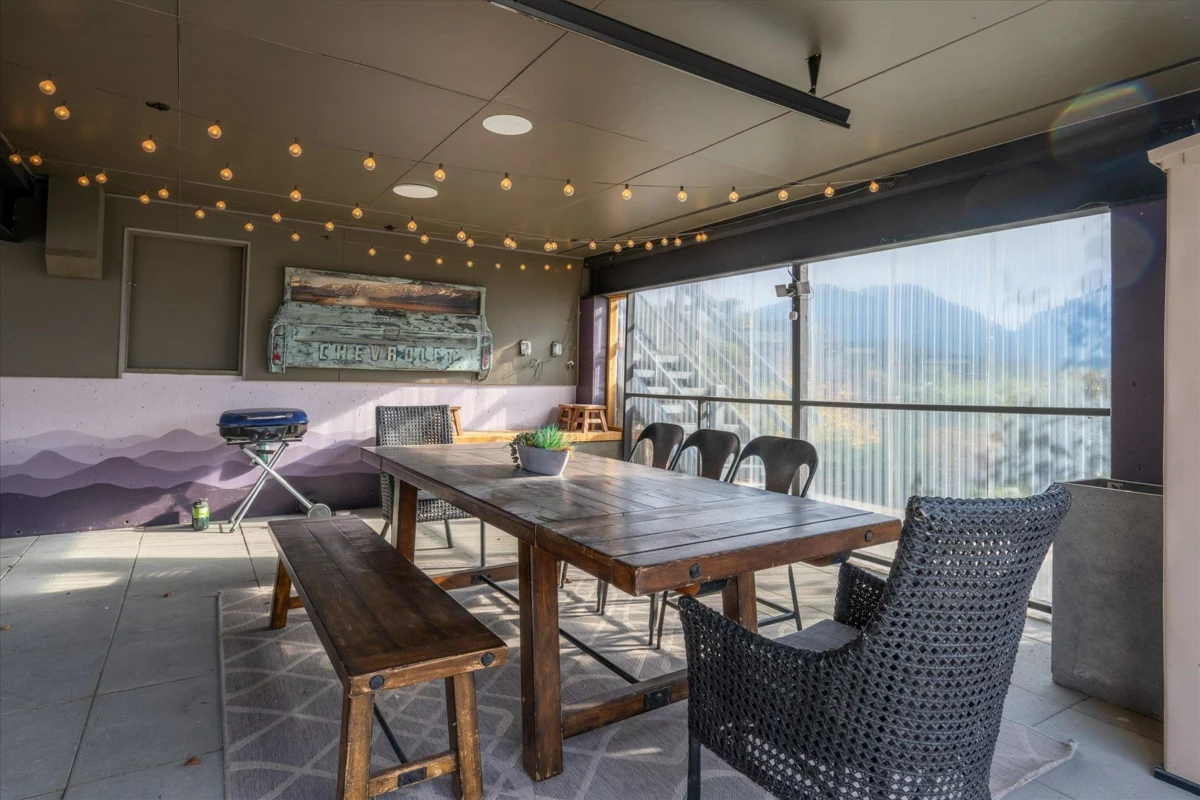 Outdoor Kitchen Photo of 41337 Horizon Drive, Squamish, BC