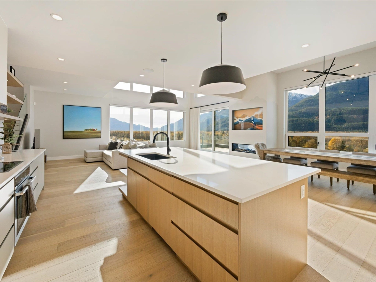 Powder Room Photo of 41337 Horizon Drive, Squamish, BC