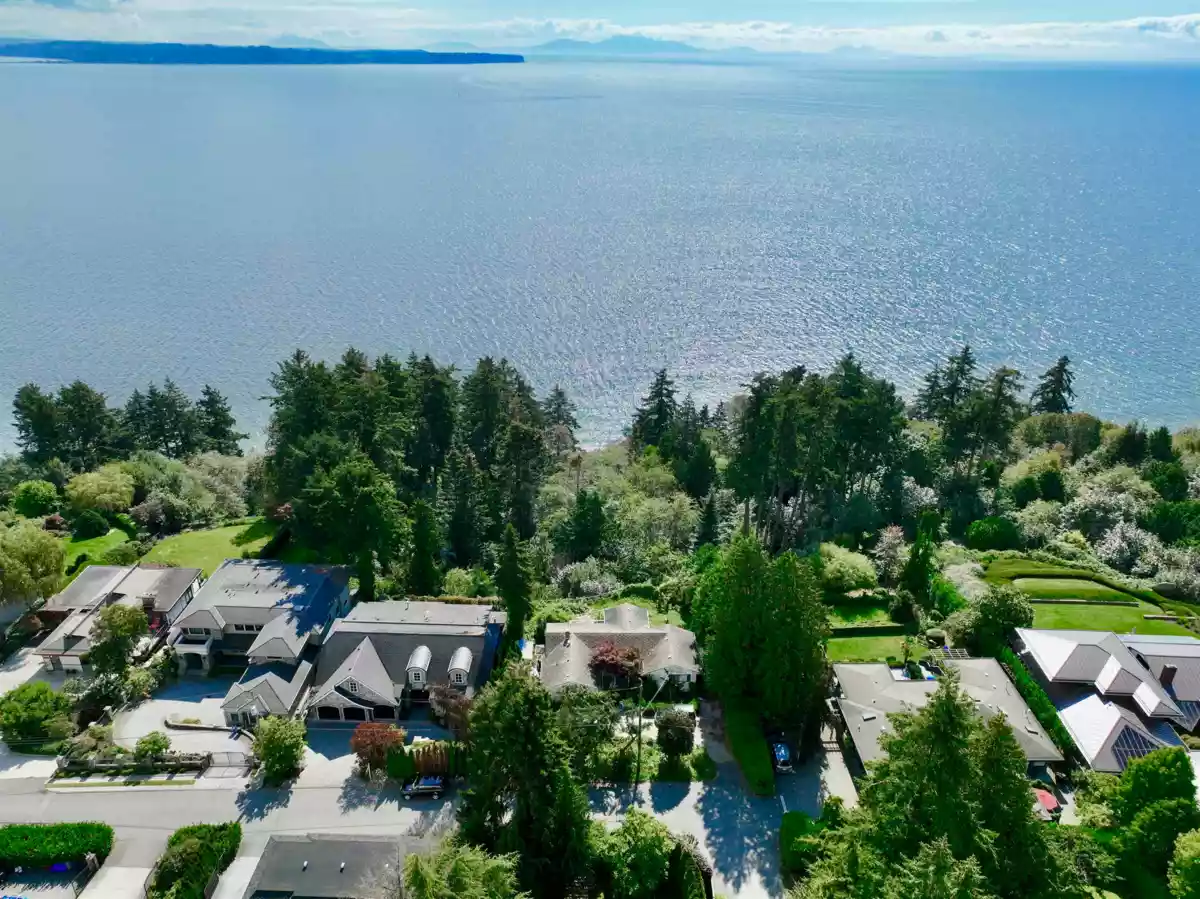 Staircase Photo of 13910 Terry Road, White Rock, BC