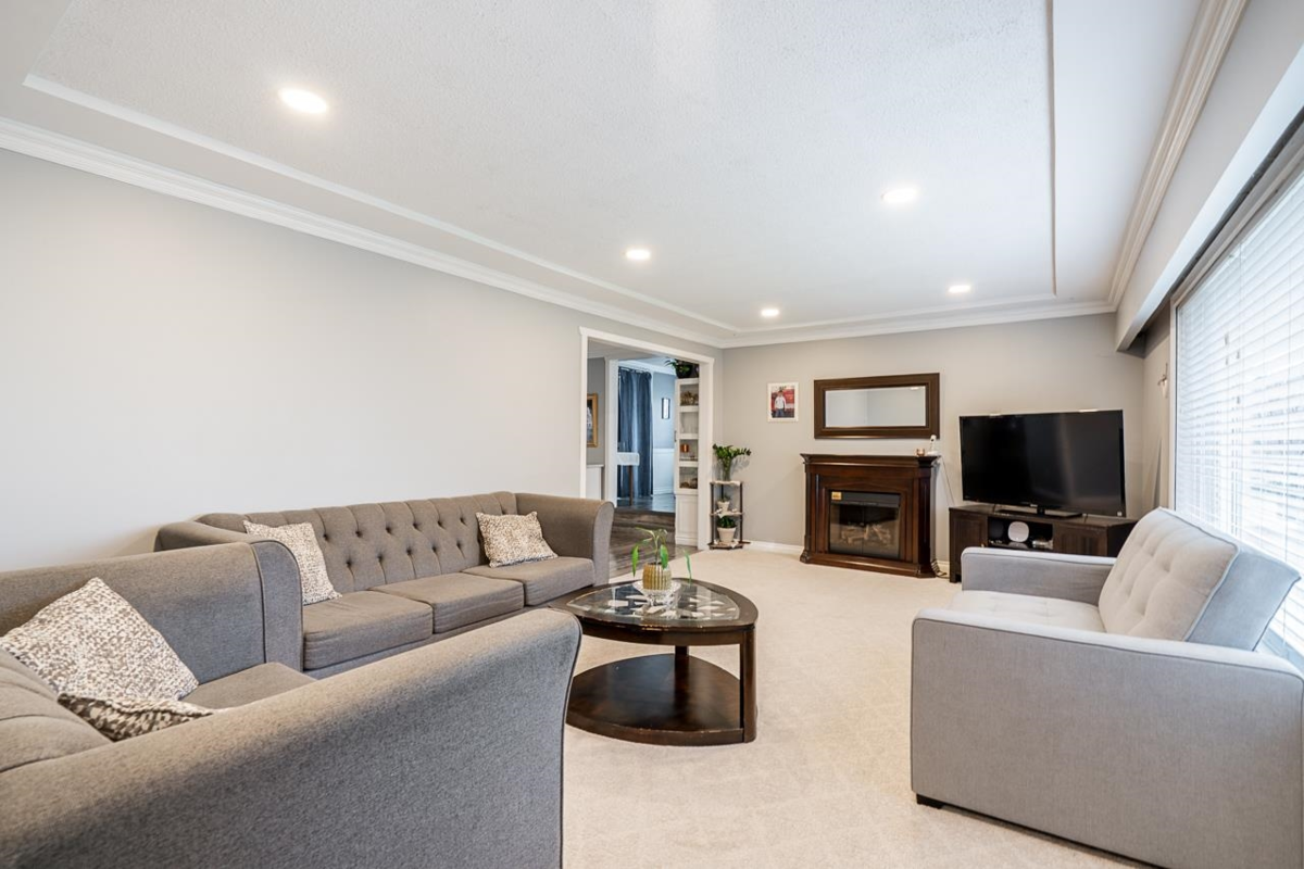 Living Room Photo of 4729 64 Street, Delta, BC