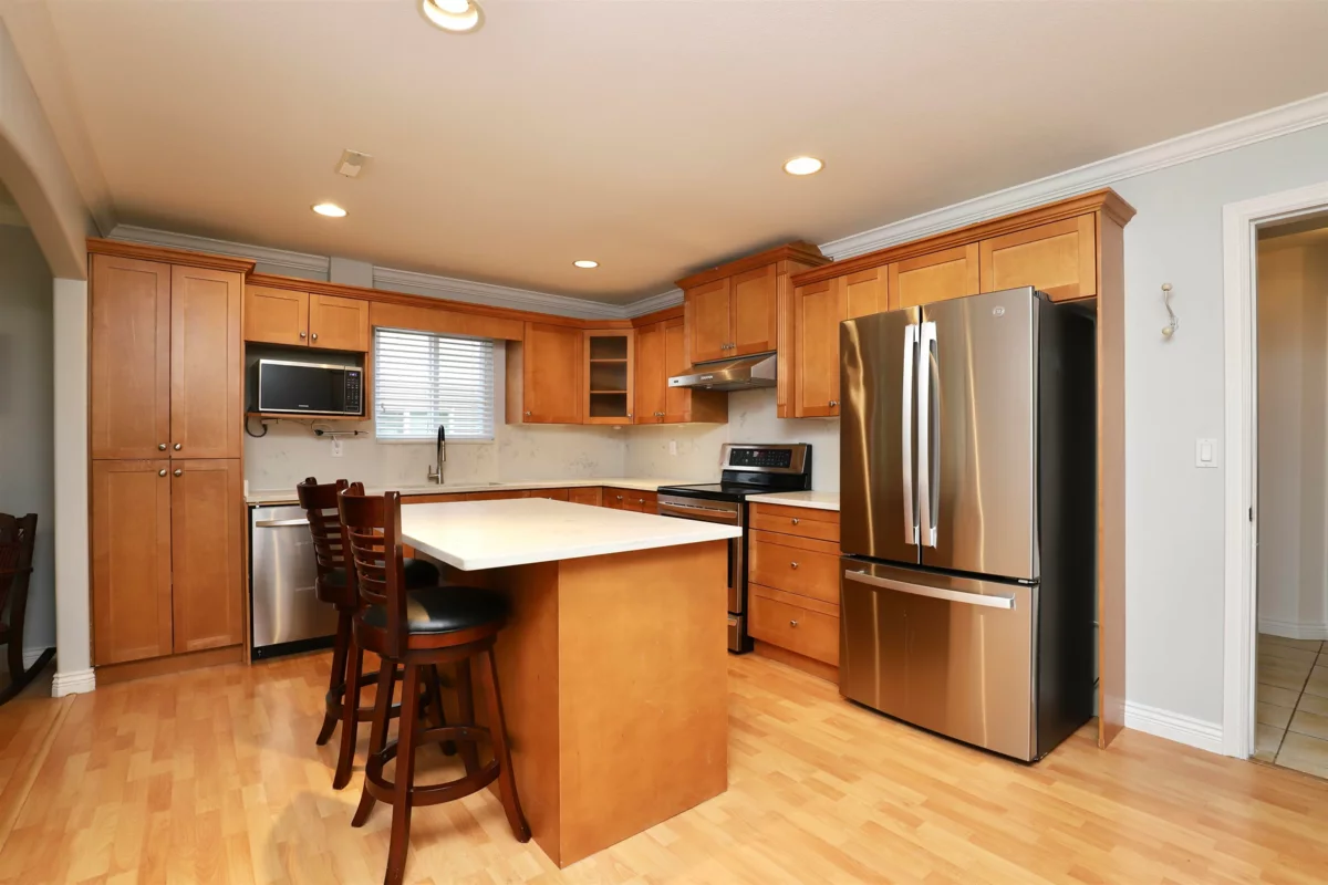 Entry Foyer Photo of 11634 238a Street, Maple Ridge, BC