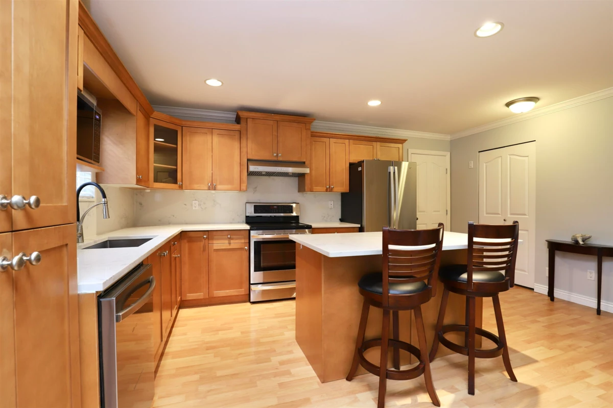 Hallway Photo of 11634 238a Street, Maple Ridge, BC