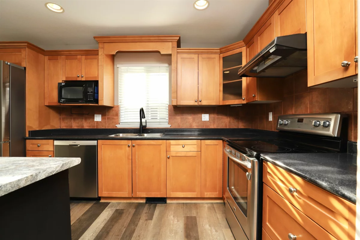 Kitchen Island Photo of 11634 238a Street, Maple Ridge, BC