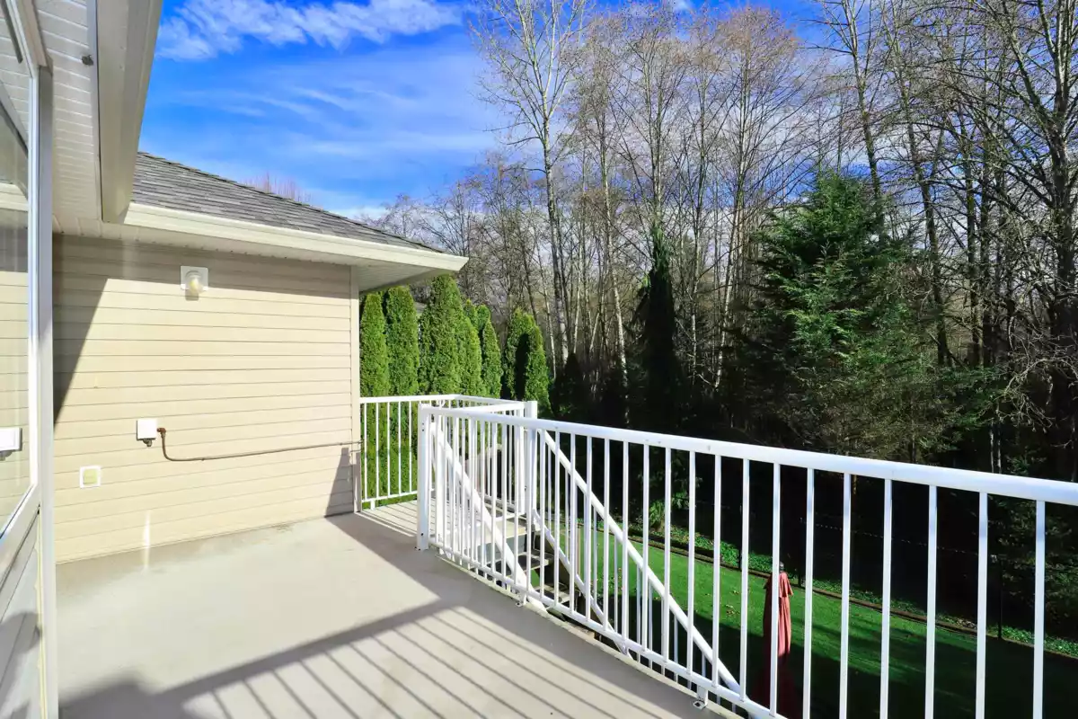 Swimming Pool Photo of 11634 238a Street, Maple Ridge, BC