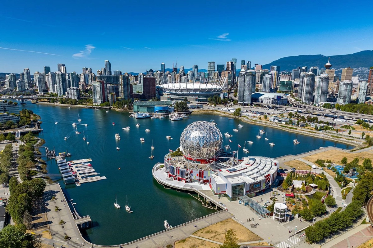 Backyard Photo of 1102 1788 Ontario Street, Vancouver, BC