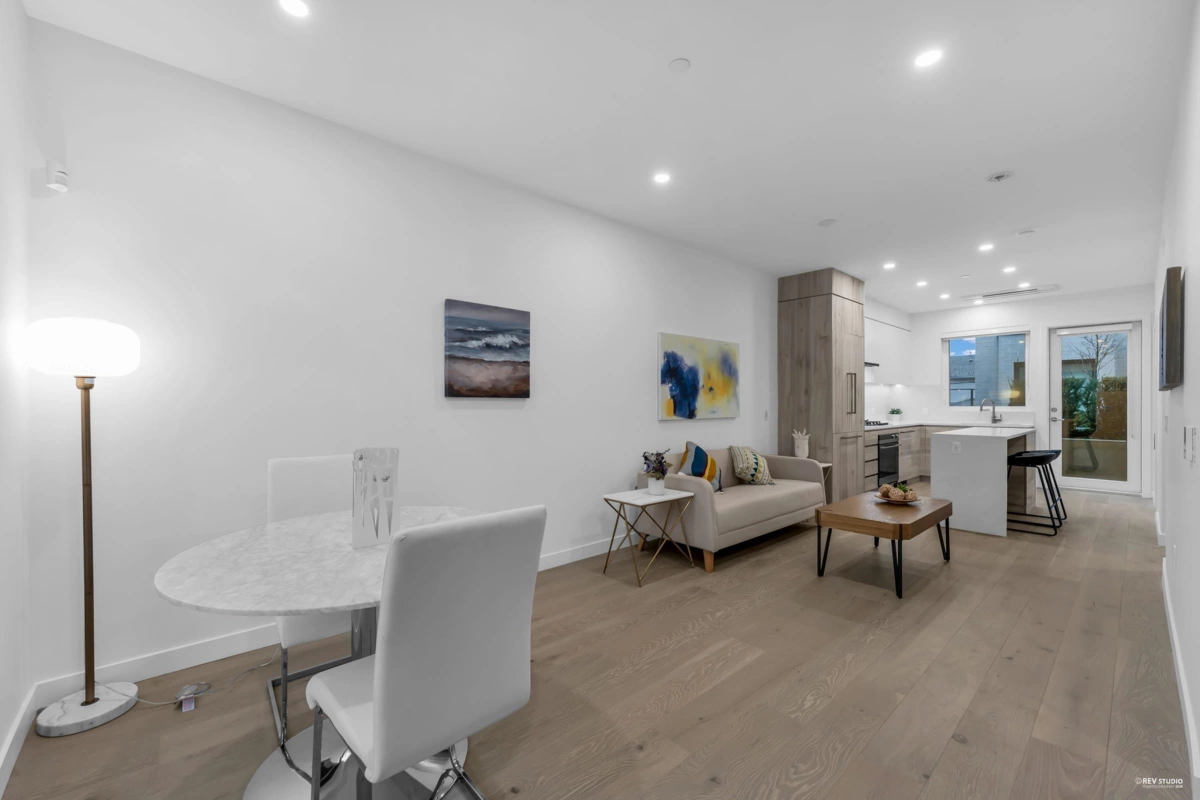 Breakfast Nook Photo of 659 W 30th Avenue, Vancouver, BC