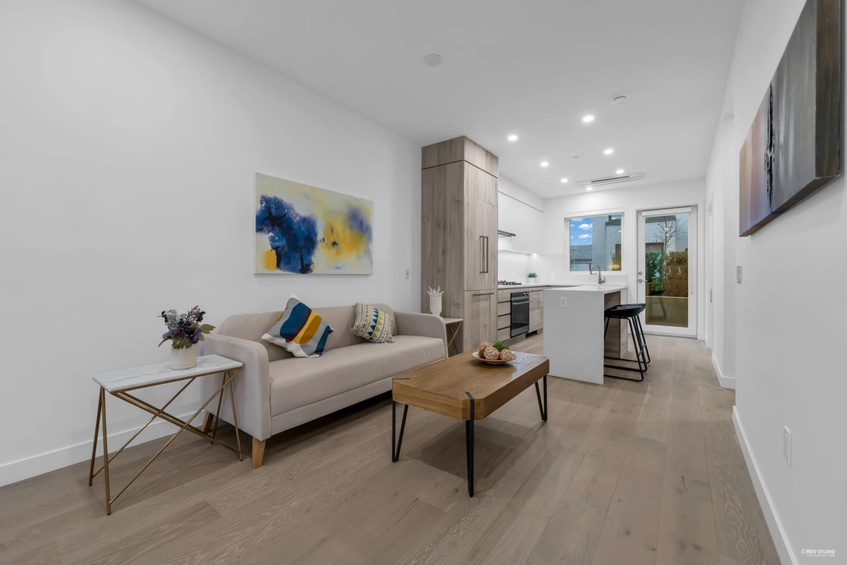 Dining Area Photo of 659 W 30th Avenue, Vancouver, BC