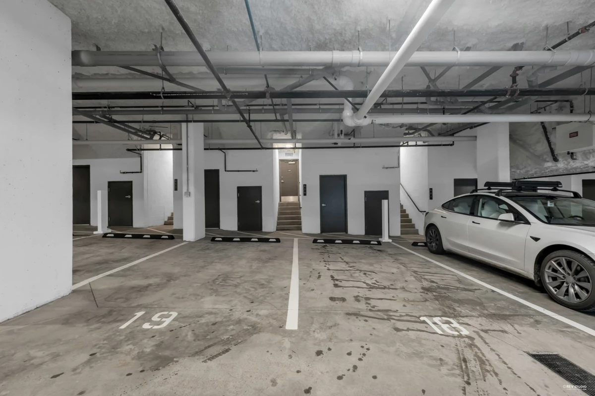 Neighborhood Park Photo Near 659 W 30th Avenue, Vancouver, BC