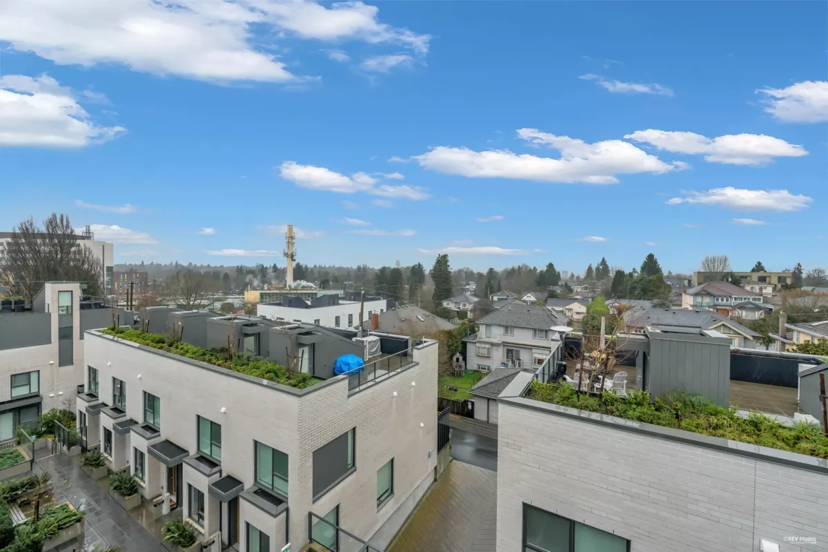 Outdoor Kitchen Photo of 659 W 30th Avenue, Vancouver, BC