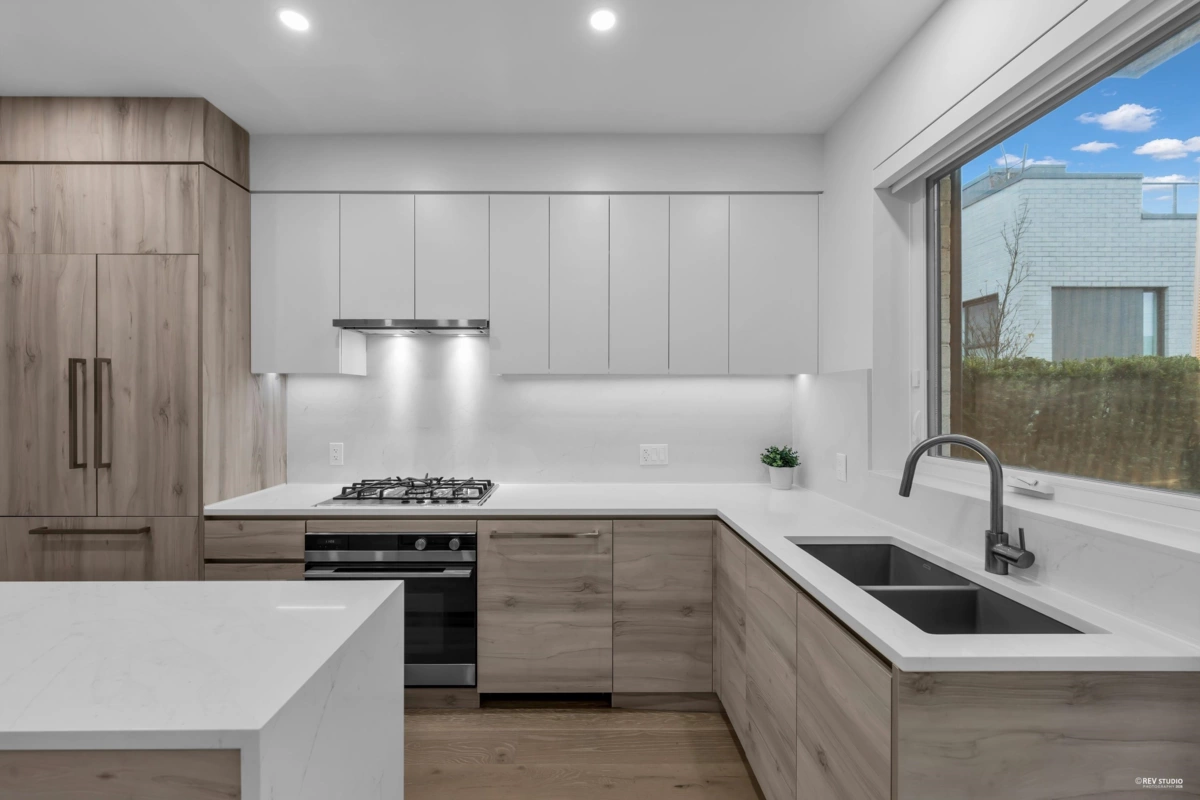 Primary Bedroom Photo of 659 W 30th Avenue, Vancouver, BC