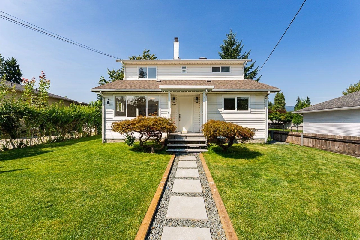 Exterior Front Photo of 1747 Salisbury Avenue, Port Coquitlam, BC