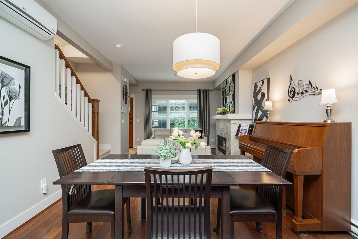 Dining Area Photo of 5946 Oak Street, Vancouver, BC
