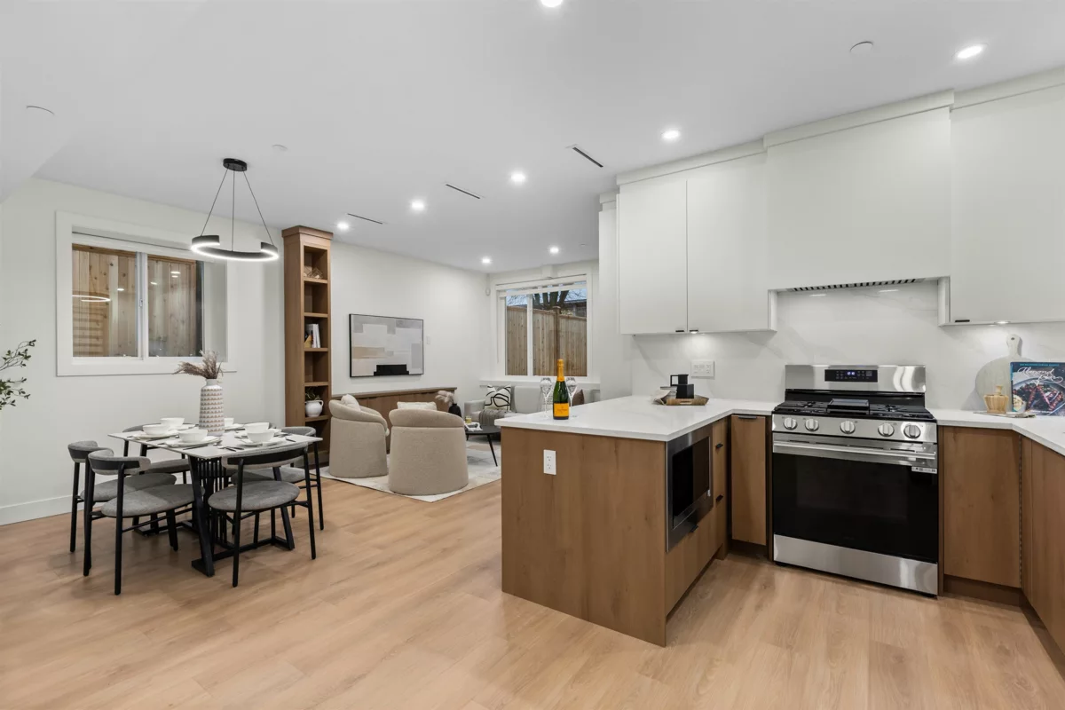 Kitchen Island Photo of 1 435 E 47th Avenue, Vancouver, BC