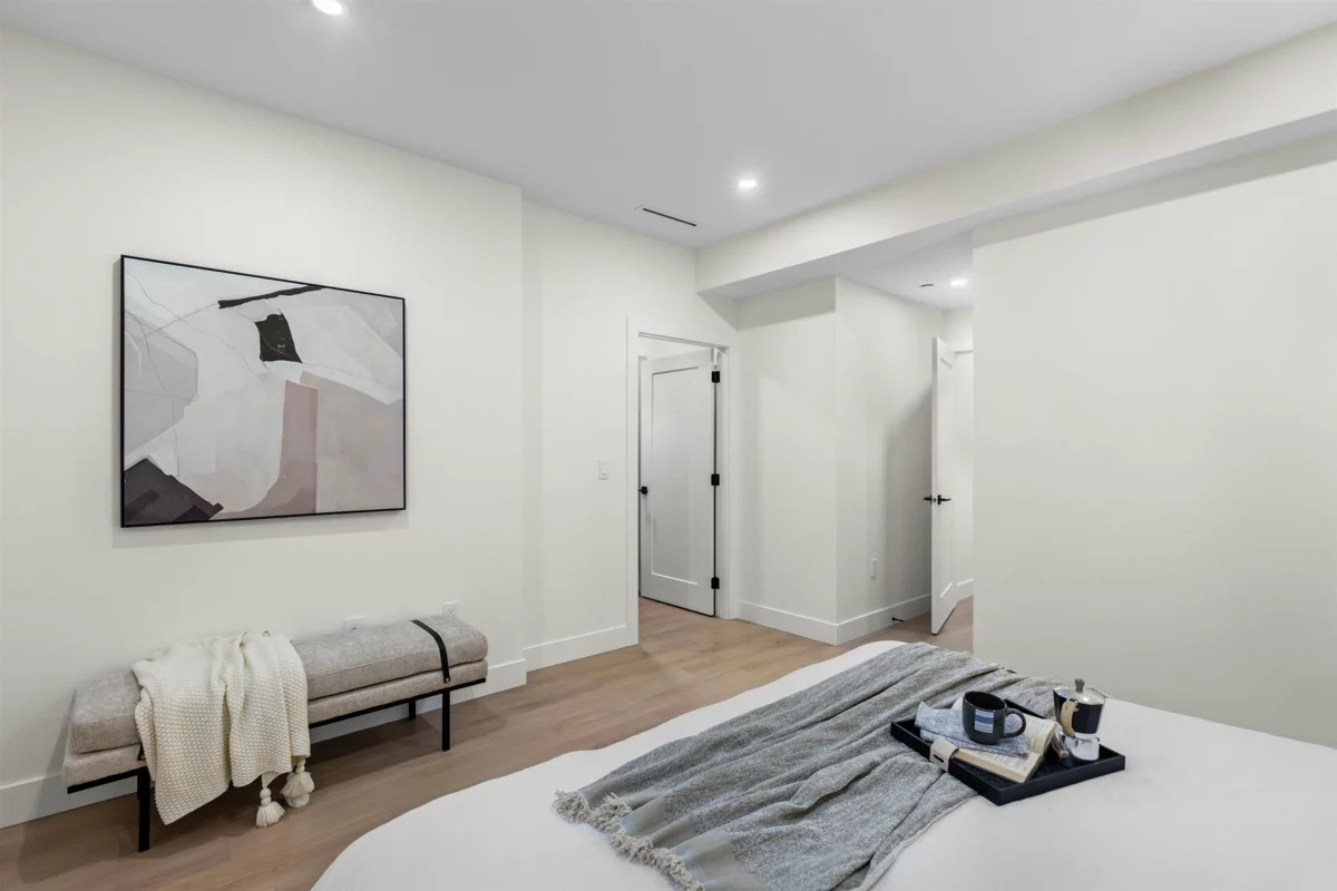 Primary Bedroom Photo of 1 435 E 47th Avenue, Vancouver, BC