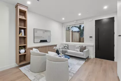 1 435 E 47th Avenue, Vancouver, BC