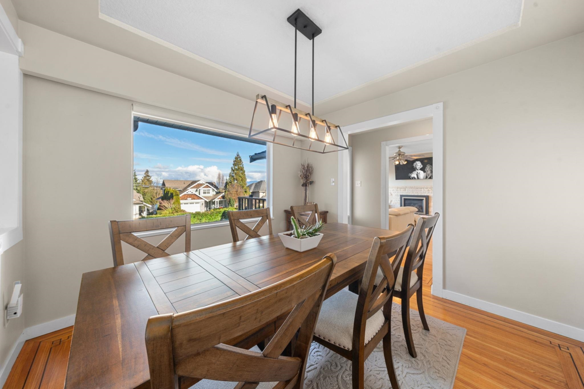 Breakfast Nook Photo of 20722 46a Avenue, Langley, BC