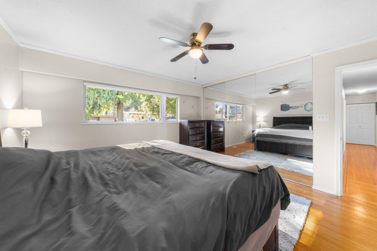 Laundry Room Photo of 20722 46a Avenue, Langley, BC