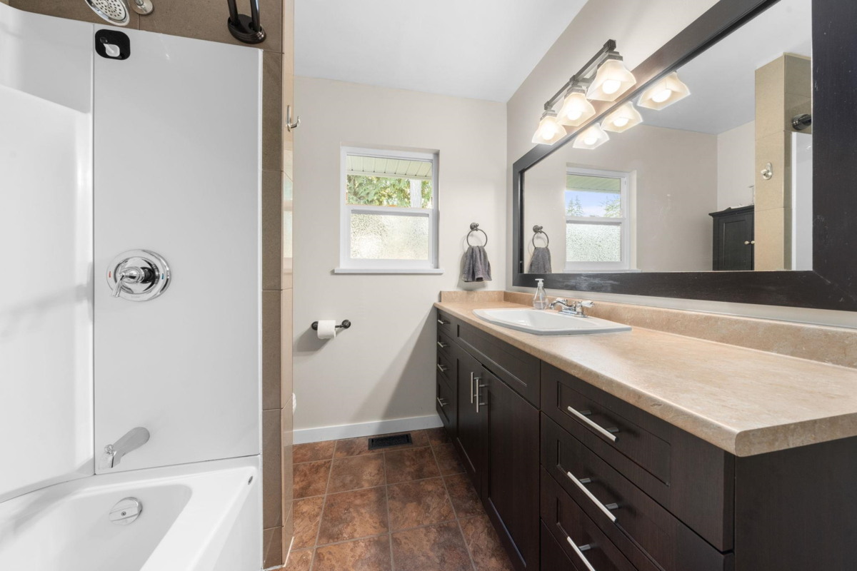 Mudroom Photo of 20722 46a Avenue, Langley, BC