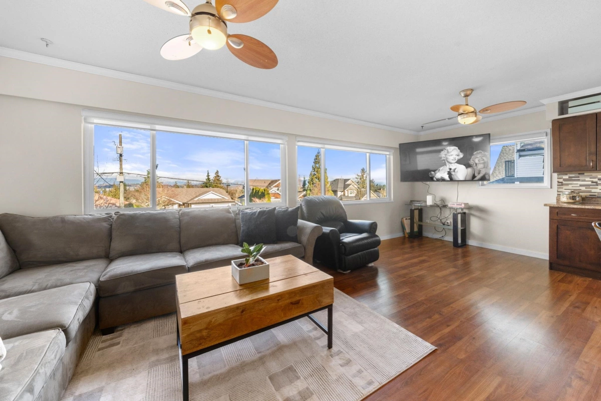 Powder Room Photo of 20722 46a Avenue, Langley, BC