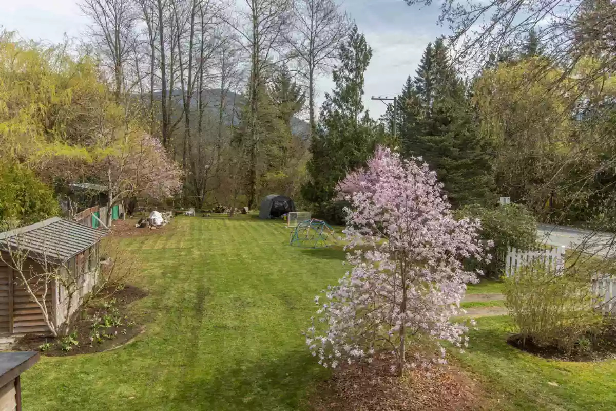 Garden / Landscaping Photo of 1155 Judd Road, Squamish, BC