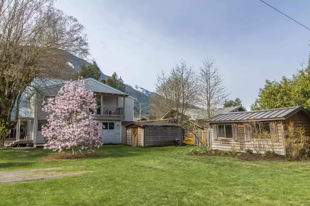 Swimming Pool Photo of 1155 Judd Road, Squamish, BC