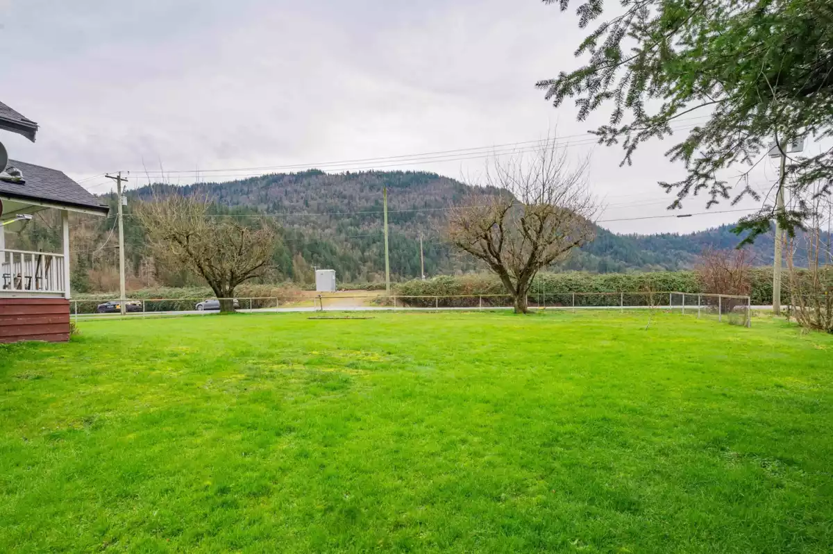 Backyard Photo of 36113 Page Road, Abbotsford, BC