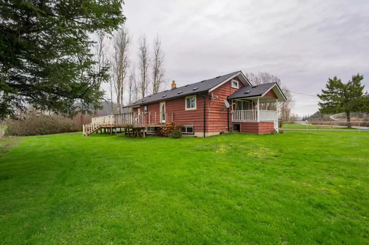 Front Yard Photo of 36113 Page Road, Abbotsford, BC