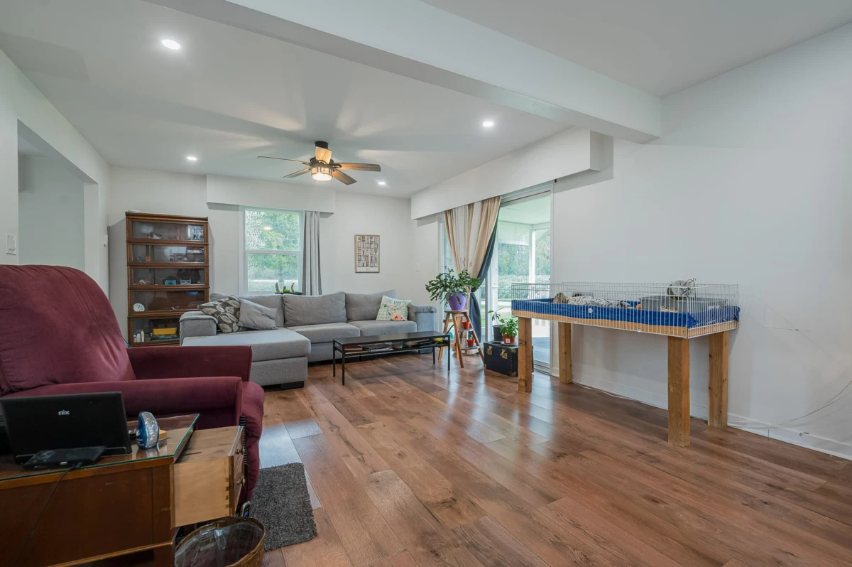 Kitchen Photo of 36113 Page Road, Abbotsford, BC