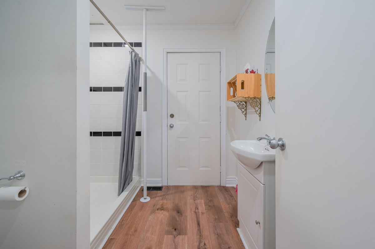 Walk-In Closet Photo of 36113 Page Road, Abbotsford, BC