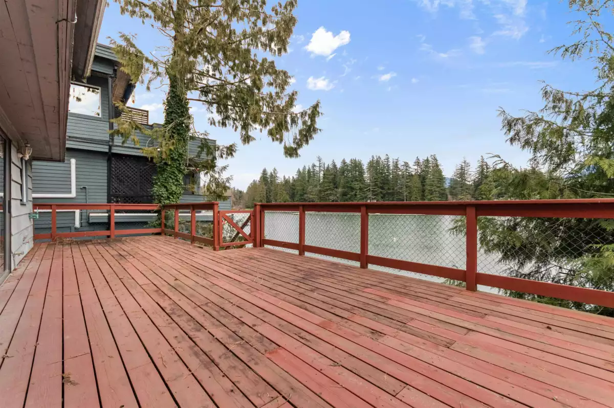 Hallway Photo of 36 Lakeshore Drive, Cultus Lake, BC