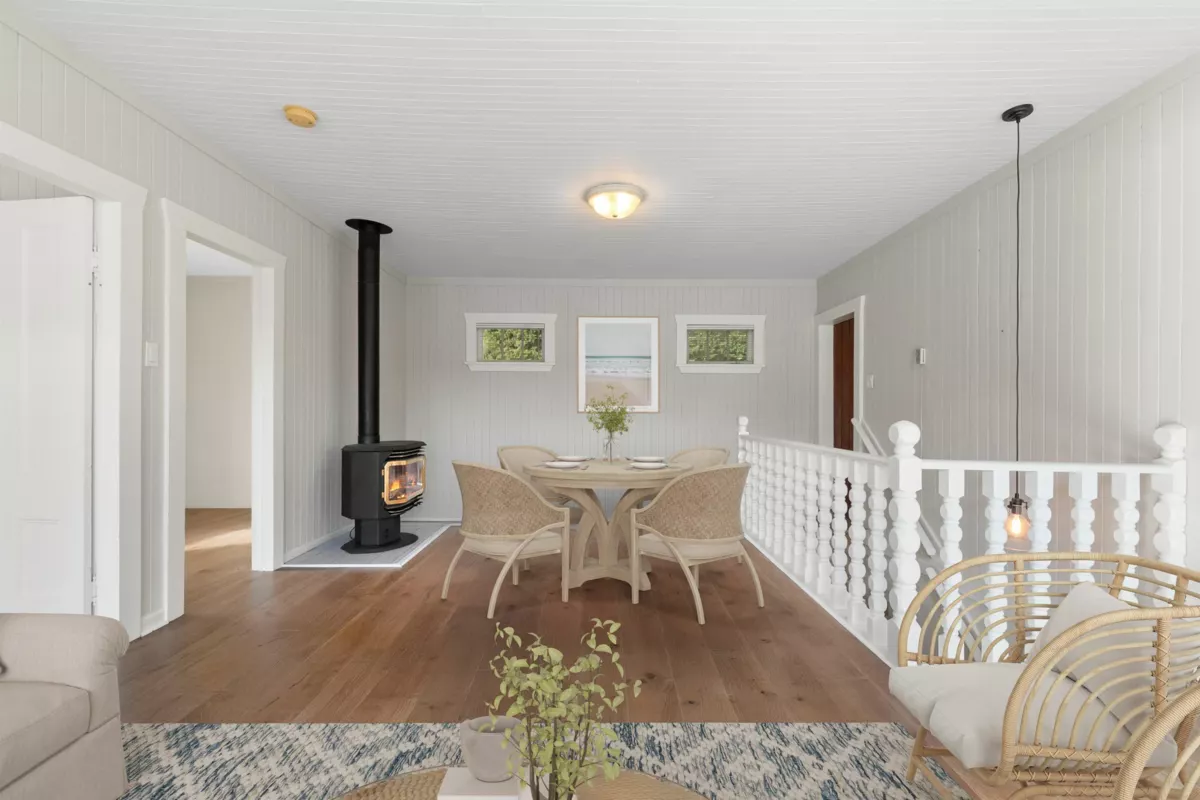 Kitchen Island Photo of 36 Lakeshore Drive, Cultus Lake, BC