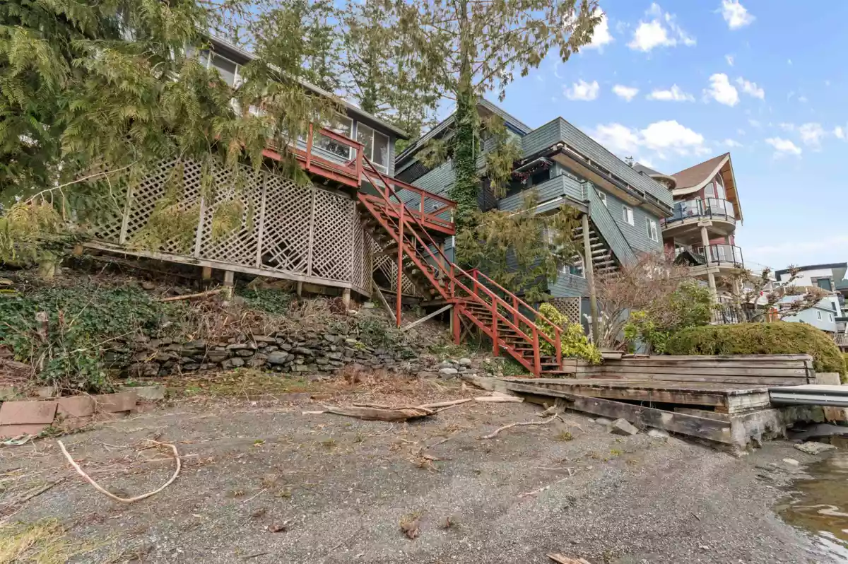 Outdoor Deck Photo of 36 Lakeshore Drive, Cultus Lake, BC