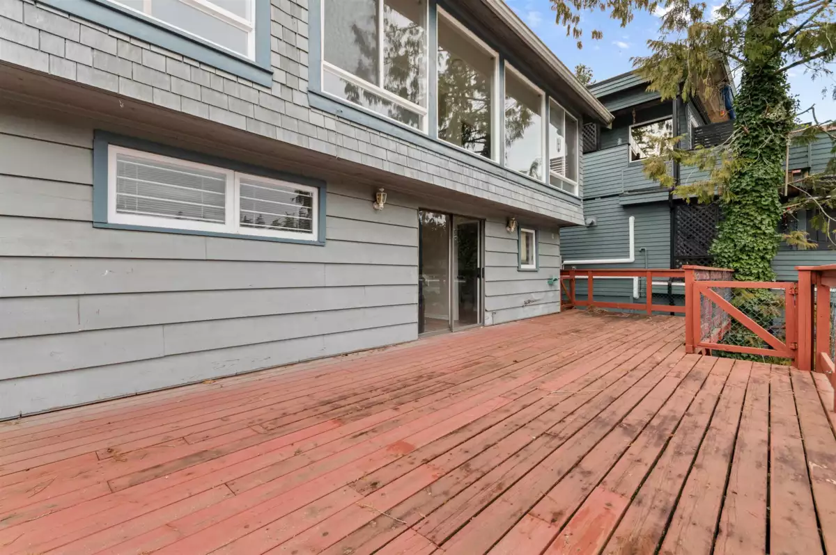 Staircase Photo of 36 Lakeshore Drive, Cultus Lake, BC